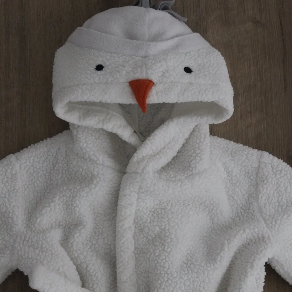 Baby Gap white hooded robe size 2-3 T